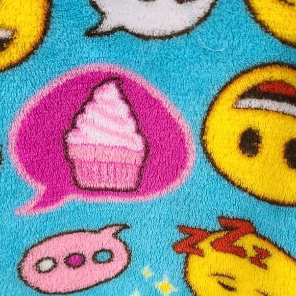 Emoji Plush Furry Fleece Blue Hooded Bathrobe Girls XS 4 Tie Robe Colorful Cute - Picture 10 of 10